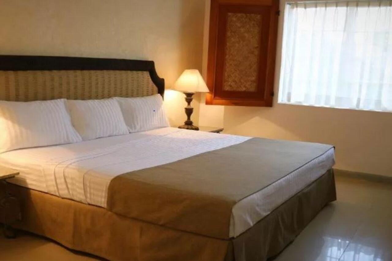 Zar Colima Hotel ภายนอก รูปภาพ